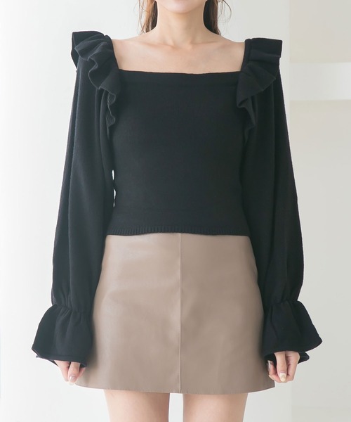 Newlyme(ニューリーミー)の「ボリュームフリルスクエアネックニットトップス(ニット/セーター・レディース・ブラック/ブルー/アイボリー/グレイッシュベージュ/モカ・LARGE/X-LARGE/MEDIUM)」の12枚目の写真