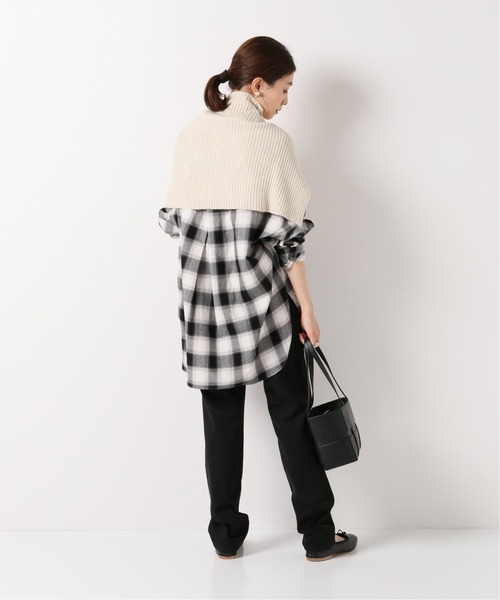 IENA（イエナ）の「ウォッシャブルラクーンMIX スヌード（ネックウォーマー/スヌード・レディース・チャコールグレー/アイボリー/ベージュ・FREE）」の7枚目の写真