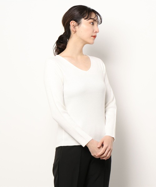 DURAS(デュラス)の「2WAYカッティングニットトップス(ニット/セーター・レディース・ベージュ/ワインレッド/ホワイト/ブラック・FREE)」の2枚目の写真