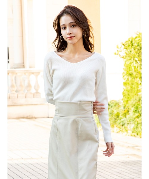 DURAS(デュラス)の「2WAYカッティングニットトップス(ニット/セーター・レディース・ベージュ/ワインレッド/ホワイト/ブラック・FREE)」の5枚目の写真