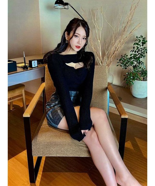 DURAS(デュラス)の「2WAYカッティングニットトップス(ニット/セーター・レディース・ベージュ/ワインレッド/ホワイト/ブラック・FREE)」の12枚目の写真