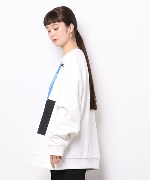 SLY（スライ）の「2 COLOR PHOTO SW/２カラーフォトスウェット（スウェット・レディース・ブラック/ホワイト/グレー・FREE）」の12枚目の写真