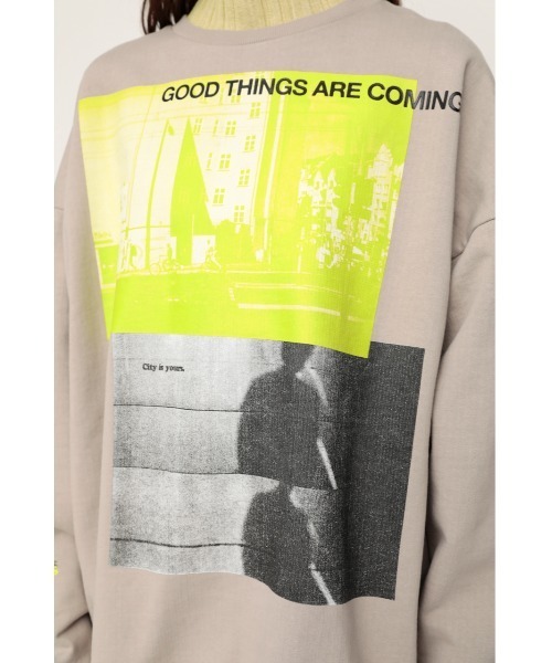 SLY（スライ）の「2 COLOR PHOTO SW/２カラーフォトスウェット（スウェット・レディース・ブラック/ホワイト/グレー・FREE）」の20枚目の写真