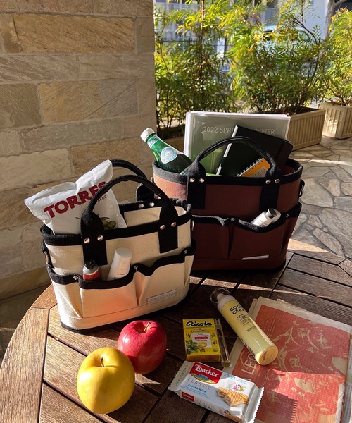 StyleSea(スタイルシー)の「ミニ2wayキャンバスショルダーバッグ(ポーチ付)(トートバッグ・レディース・ホワイト×ピンク/ブラック/ホワイト×パープル/ホワイト×グリーン/キャメル/ピンク/グリーン/ブラウン/ホワイト×ブラック/ホワイト×ホワイト/ホワイト×ブルー/ネイビー/ベージュ・FREE)」の5枚目の写真