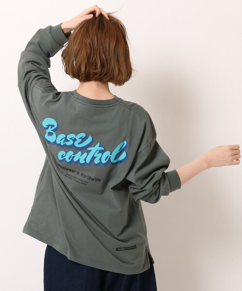 BASECONTROL(ベースコントロール)の「◆コットン天竺 ロゴグラフィックバリエーション ロンT(Tシャツ/カットソー・レディース・ブラック/アイボリー/ダークグレー/グレー系その他/グレー系その他2/ブラック系/ブラック系1/アイボリー系/アイボリー系1・99)」の6枚目の写真
