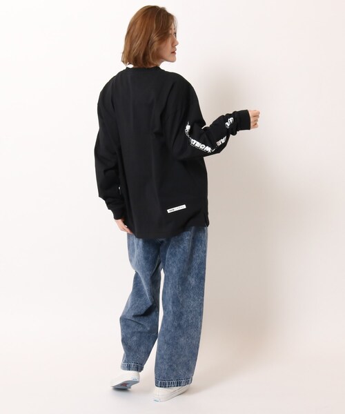 BASECONTROL(ベースコントロール)の「◆コットン天竺 ロゴグラフィックバリエーション ロンT(Tシャツ/カットソー・レディース・ブラック/アイボリー/ダークグレー/グレー系その他/グレー系その他2/ブラック系/ブラック系1/アイボリー系/アイボリー系1・99)」の17枚目の写真