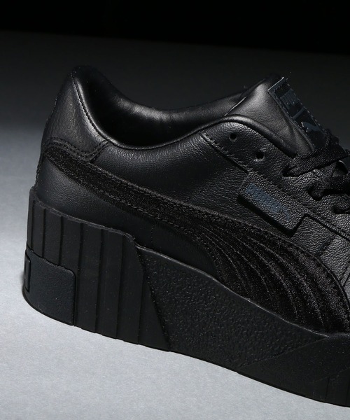 PUMA（プーマ）の「PUMA CALI WEDGE EMBROIDERY WNS / プーマ カリ ウェッジ エンブロイダリー ウィメンズ（スニーカー・レディース・ベージュ/ブラック・25.0cm/23.5cm/24.5cm/24.0cm/23.0cm/22.5cm）」の22枚目の写真