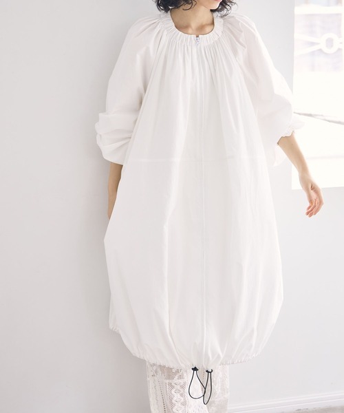 TODAYFUL(トゥデイフル)の「【TODAYFUL/トゥデイフル】ライトギャザーコート(その他アウター・レディース・ホワイト/ブラック・36)」の8枚目の写真