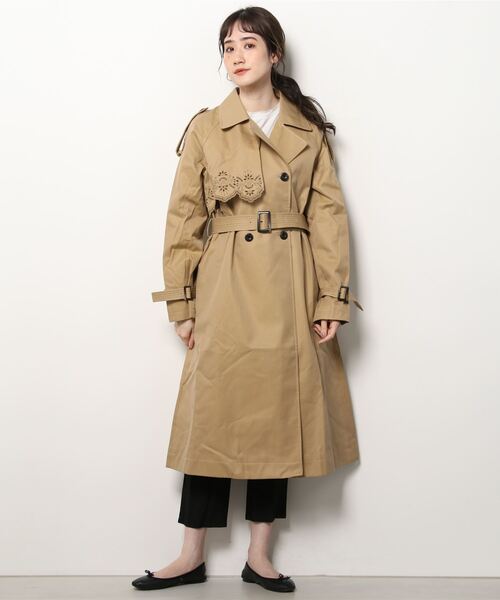 A BATHING APE(アベイシングエイプ)の「BPY EMBROIDERED CUTOUT TRENCH(トレンチコート・レディース・ベージュ・X-SMALL)」の5枚目の写真