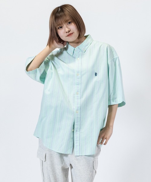 Red Cap Girl(レッドキャプガール)の「【a-r】〔Red Cap Girl/レッドキャップガール〕オックスワンポイント刺繍”RCGロゴ” BD半袖ビッグシャツ/ルーズシルエットシャツ(シャツ/ブラウス・メンズ・ホワイト/サックスブルー/イエロー/ライトグリーン/その他/マルチ/イエロー系その他/ピンク系その他/ライトグリーン系/サックスブルー系/ホワイト系その他/その他2/その他3/ピンク系その他2/ライトグリーン系2/ライトグリーン系3/サックスブルー系2/サックスブルー系3・MEDIUM/LARGE/X-LARGE)」の4枚目の写真