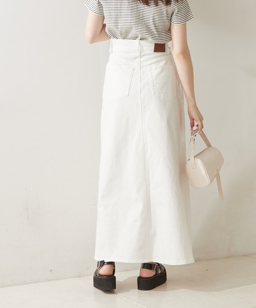 Chico(チコ)の「アシメフロントデニムフレアスカート(スカート・レディース・ホワイト/ブラック/ブルー・MEDIUM/SMALL)」の20枚目の写真