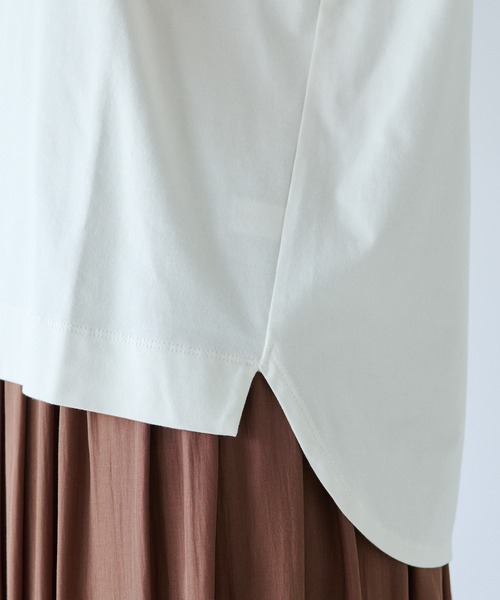 RIVE DROITE（リヴドロワ）の「セミフレアースリーブカットソー（Tシャツ/カットソー・レディース・オフホワイト/ブラック/キャメル・FREE）」の19枚目の写真