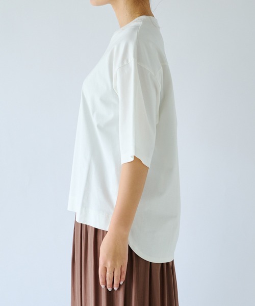 RIVE DROITE（リヴドロワ）の「セミフレアースリーブカットソー（Tシャツ/カットソー・レディース・オフホワイト/ブラック/キャメル・FREE）」の13枚目の写真