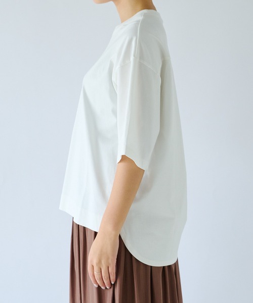 RIVE DROITE（リヴドロワ）の「セミフレアースリーブカットソー（Tシャツ/カットソー・レディース・オフホワイト/ブラック/キャメル・FREE）」の16枚目の写真