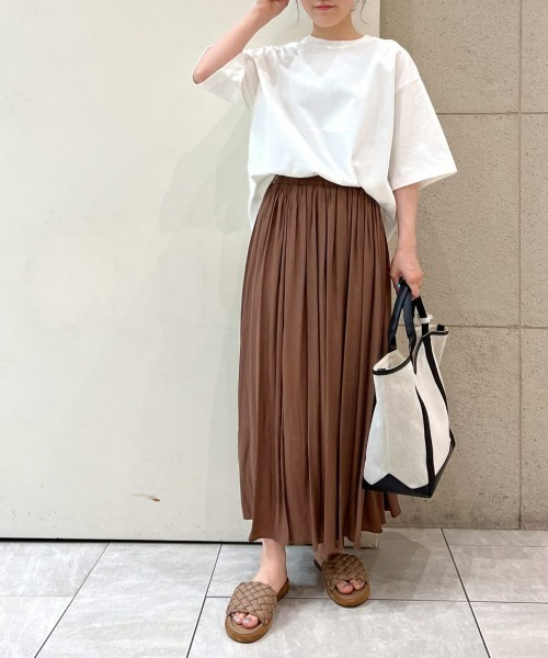 RIVE DROITE（リヴドロワ）の「セミフレアースリーブカットソー（Tシャツ/カットソー・レディース・オフホワイト/ブラック/キャメル・FREE）」の4枚目の写真