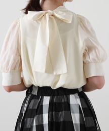 シアーパワショルブラウス