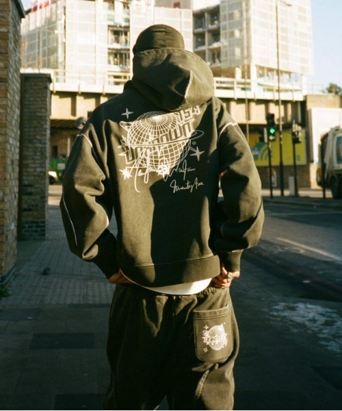 UNKNOWN LONDON Hoodies(フーディー／パーカー) UNKNOWN LONDON アンノーンロンドン RHINESTONE HOODIE ライン