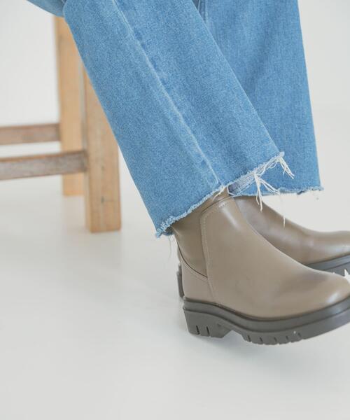 ITEMS URBANRESEARCH(アイテムズ アーバンリサーチ)の「トラックソールストレッチブーツ(その他シューズ・レディース・ブラック/オリーブ/アイボリー・SMALL/MEDIUM/LARGE)」の17枚目の写真