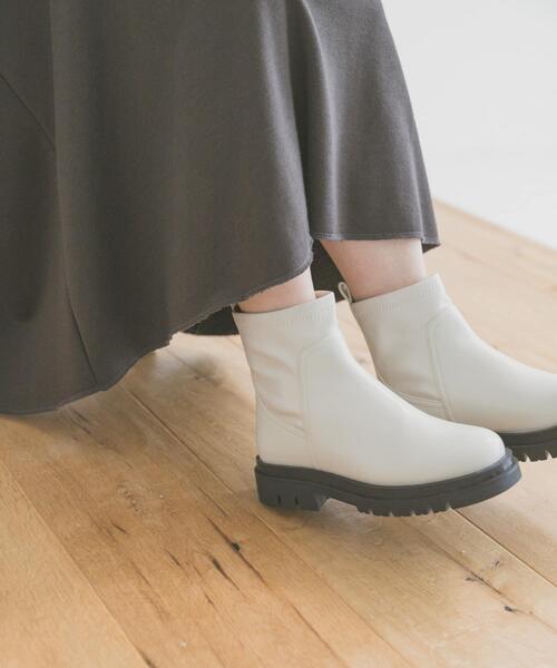 ITEMS URBANRESEARCH(アイテムズ アーバンリサーチ)の「トラックソールストレッチブーツ(その他シューズ・レディース・ブラック/オリーブ/アイボリー・SMALL/MEDIUM/LARGE)」の10枚目の写真