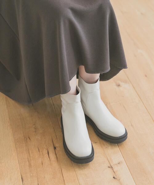 ITEMS URBANRESEARCH(アイテムズ アーバンリサーチ)の「トラックソールストレッチブーツ(その他シューズ・レディース・ブラック/オリーブ/アイボリー・SMALL/MEDIUM/LARGE)」の9枚目の写真