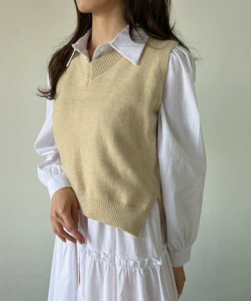 CLEA（クレア）の「バックレイヤードニットベスト（ベスト・レディース・ブラック/ネイビー/オリーブ/アイボリー/ナチュラル・FREE）」の4枚目の写真