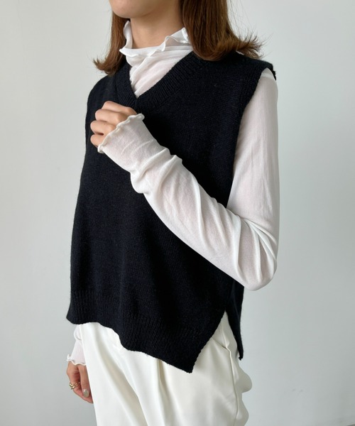 CLEA（クレア）の「バックレイヤードニットベスト（ベスト・レディース・ブラック/ネイビー/オリーブ/アイボリー/ナチュラル・FREE）」の15枚目の写真