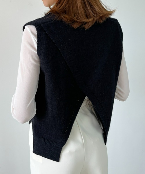 CLEA（クレア）の「バックレイヤードニットベスト（ベスト・レディース・ブラック/ネイビー/オリーブ/アイボリー/ナチュラル・FREE）」の17枚目の写真