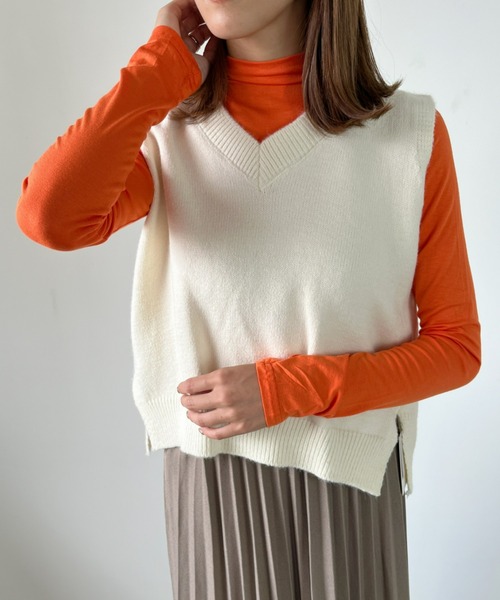 CLEA（クレア）の「バックレイヤードニットベスト（ベスト・レディース・ブラック/ネイビー/オリーブ/アイボリー/ナチュラル・FREE）」の6枚目の写真