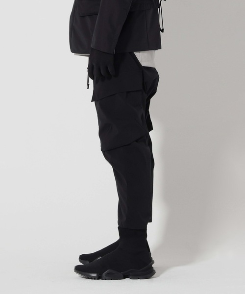 CIVILIZED（シヴィライズド）の「ANKLE CUT LOOSE CARGO PANTS（カーゴパンツ・メンズ・ブラック・2）」の12枚目の写真