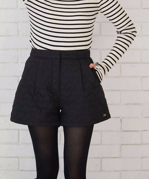 M y u（ミュー）の「美脚 キルティングショートパンツ レディース