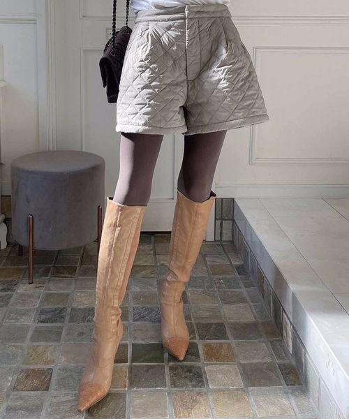 M y u（ミュー）の「美脚 　キルティングショートパンツ 【選べる2丈展開】（その他パンツ・レディース・チャコールグレー/ブラック/グレイッシュベージュ/カーキ/ブラック系2/カーキ系2/ホワイト系4/ブラック系3/ホワイト系3/ホワイト系2/ホワイト・FREE）」の9枚目の写真