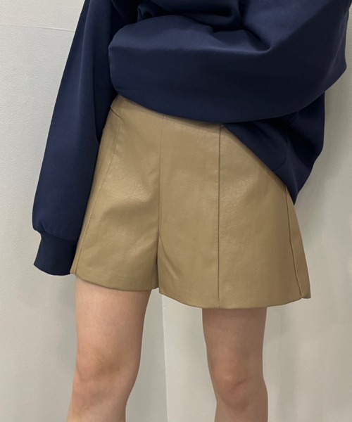 nemne store（ネンネストア）の「【低身長用サイズあり】フェイクレザーショートパンツ（その他パンツ・レディース・ブラック/ブラウン/ベージュ・SMALL/MEDIUM）」の16枚目の写真