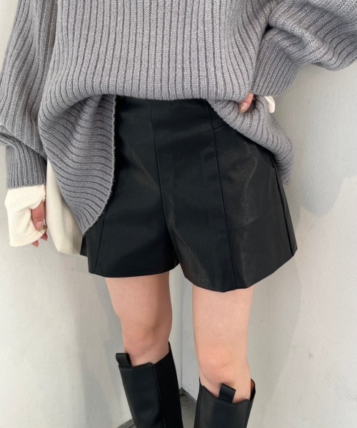 nemne store（ネンネストア）の「【低身長用サイズあり】フェイクレザーショートパンツ（その他パンツ・レディース・ブラック/ブラウン/ベージュ・SMALL/MEDIUM）」の6枚目の写真