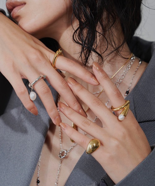 loni(ロニ)の「【金属アレルギー対応】bud pearl ring (パールデザインリング)(リング・レディース・シルバー/ゴールド・#9/#11/#13)」の21枚目の写真