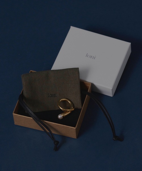 loni(ロニ)の「【金属アレルギー対応】bud pearl ring (パールデザインリング)(リング・レディース・シルバー/ゴールド・#9/#11/#13)」の20枚目の写真