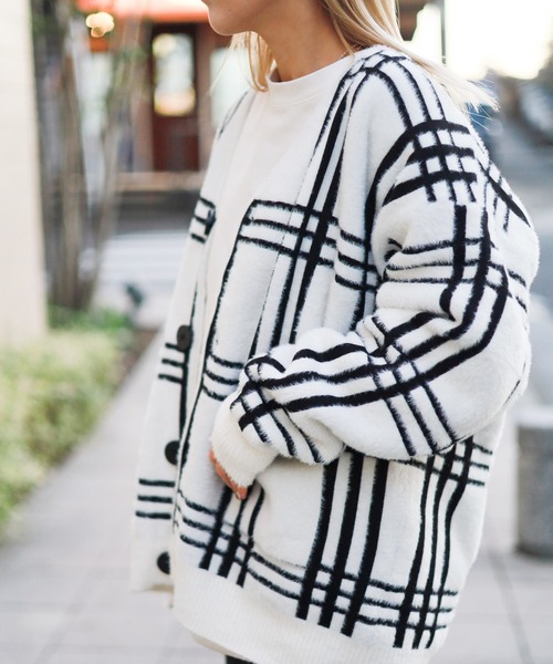 Bling Leads（ブリングリーズ）の「【Bl】【Bling leads】チェックデザインオーバーサイズシャギーカーディガン（カーディガン/ボレロ・レディース・ホワイト/ブラック・FREE）」の5枚目の写真