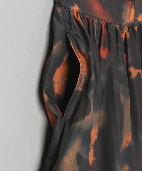 JEANASIS（ジーナシス）の「ボカシフラワーギャザースカート/187033（スカート・レディース・ブラック系その他/ブルー系その他・FREE）」の7枚目の写真