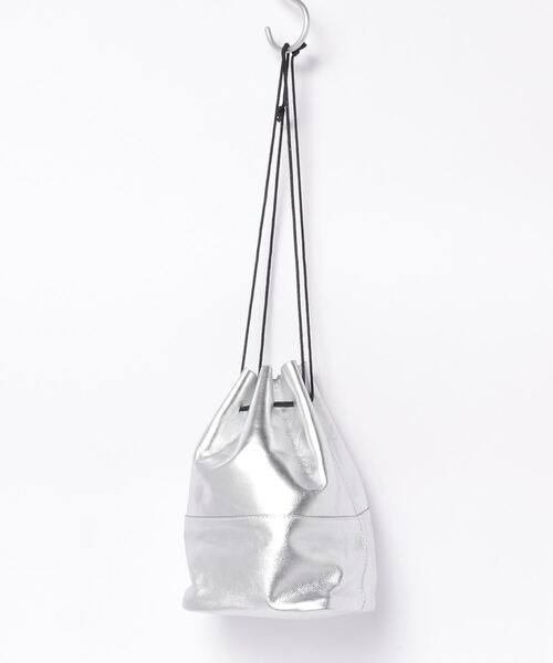 MADULI（マドゥリ）の「MADULI ミニ巾着バッグ（ハンドバッグ・メンズ・ブラック/ダークブラウン/ライトベージュ/シルバー・FREE）」の15枚目の写真