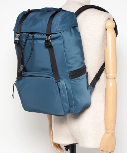 FURLA（フルラ）の「MAN COSMO M BACKPACK（バックパック/リュック・メンズ・ブルーグリーン・ONE SIZE）」の4枚目の写真