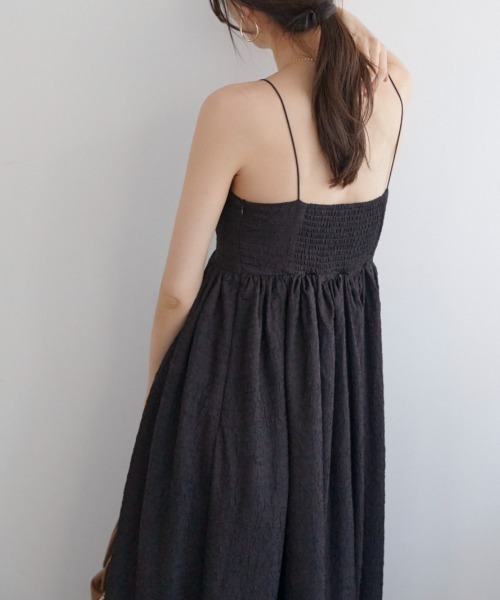 ACYM（アシーム）の「Pin strap volumy dress（ワンピース・レディース・ベージュ/ブラック・FREE）」の20枚目の写真