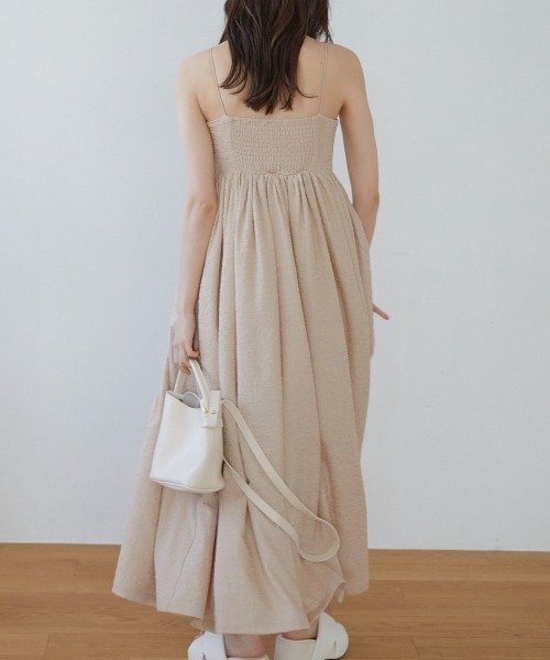 ACYM（アシーム）の「Pin strap volumy dress（ワンピース・レディース・ベージュ/ブラック・FREE）」の15枚目の写真