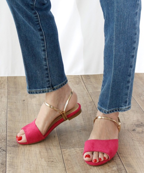 Fin(フィン)の「2WAYフラットサンダル【低反発スポンジ入り】(サンダル・レディース・ブラック/グレー/ピンク/キャメル・S/M/L/LL)」の4枚目の写真