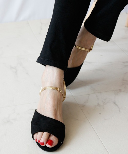 Fin(フィン)の「2WAYフラットサンダル【低反発スポンジ入り】(サンダル・レディース・ブラック/グレー/ピンク/キャメル・S/M/L/LL)」の17枚目の写真