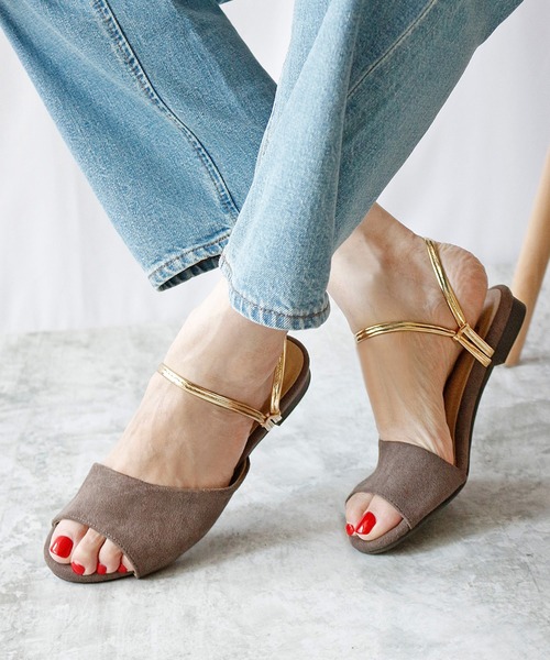 Fin(フィン)の「2WAYフラットサンダル【低反発スポンジ入り】(サンダル・レディース・ブラック/グレー/ピンク/キャメル・S/M/L/LL)」の11枚目の写真