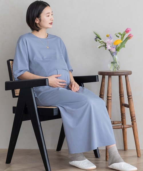 フェリシモMama（フェリシモママ）の「Ｍｏｒｅｄｄｅ　フォーマルシーンでも使える　授乳がかんたん　しなやかカットソーのデザインワンピース（マタニティウェア/グッズ・レディース・ブラック/グレイッシュブルー・MEDIUM/LARGE/X-LARGE）」の8枚目の写真
