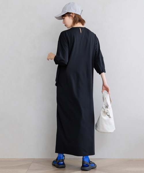 フェリシモMama（フェリシモママ）の「Ｍｏｒｅｄｄｅ　フォーマルシーンでも使える　授乳がかんたん　しなやかカットソーのデザインワンピース（マタニティウェア/グッズ・レディース・ブラック/グレイッシュブルー・MEDIUM/LARGE/X-LARGE）」の16枚目の写真