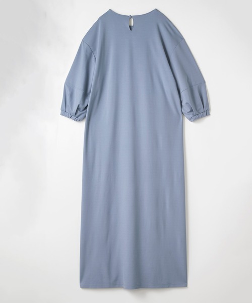 フェリシモMama（フェリシモママ）の「Ｍｏｒｅｄｄｅ　フォーマルシーンでも使える　授乳がかんたん　しなやかカットソーのデザインワンピース（マタニティウェア/グッズ・レディース・ブラック/グレイッシュブルー・MEDIUM/LARGE/X-LARGE）」の21枚目の写真