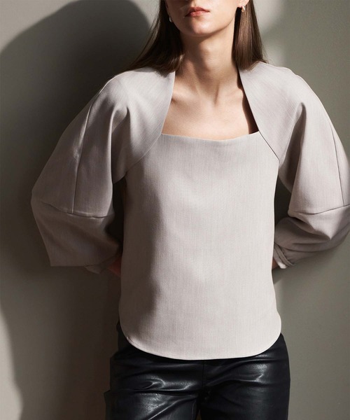 AKTE（アクテ）の「アーチネックボリュームスリーブブラウス（シャツ/ブラウス・レディース・ブラック/グレイッシュベージュ・FREE）」の19枚目の写真