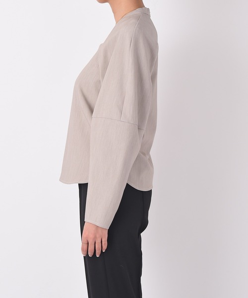AKTE（アクテ）の「アーチネックボリュームスリーブブラウス（シャツ/ブラウス・レディース・ブラック/グレイッシュベージュ・FREE）」の21枚目の写真