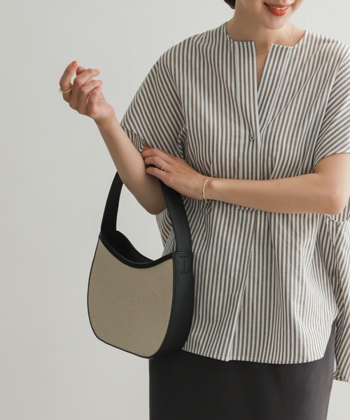 URBAN RESEARCH DOORS(アーバンリサーチドアーズ)の「ハーフサークルワンハンドルバッグ(ハンドバッグ・レディース・ベージュ系その他/ブラック・-)」の6枚目の写真